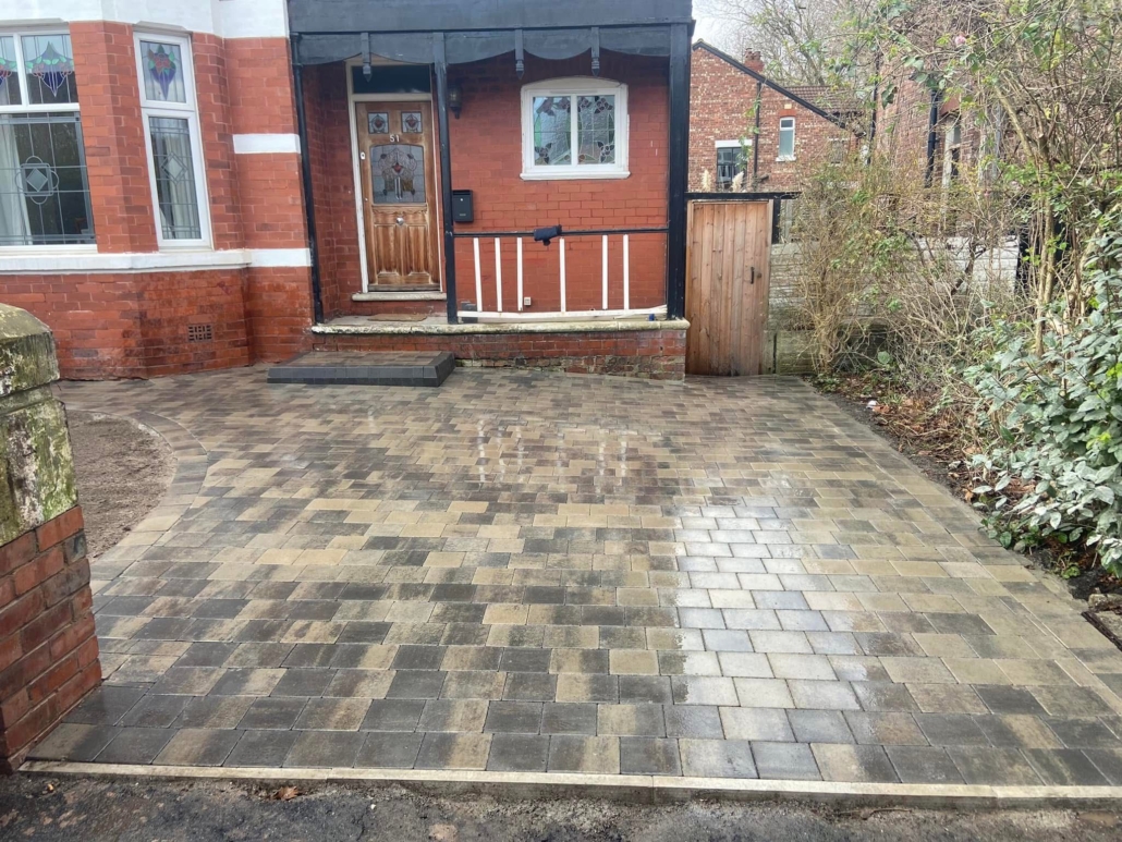 large clean Block Paving finished in Altrincham